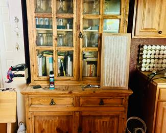 Wonderful Mexican Hacienda hutch