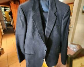 3pc Sasson suit med to small mens