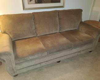Lancer sofa, like new