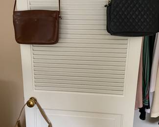 Cross-body bags and purses