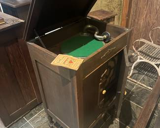 working Victrola