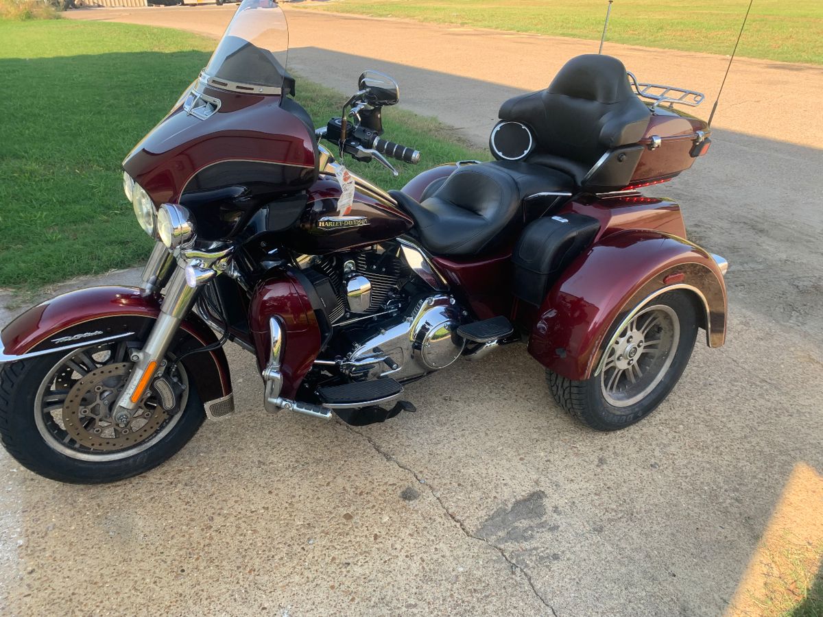 2014  103 tri glide with 33k miles $21,000 firm. Has been completely overhauled by Southern Thunder in Memphis. 