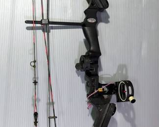 Mini Genesis Compound Bow With Wrist Guard