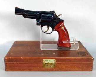 Smith & Wesson 19-3 Texas Ranger Commemorative S&W .357 Mag 6-Shot Revolver SN# TR4431, With Texas Ranger Badge, 1823-1973, In Presentation Box
