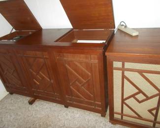 MCM  Teak? console stereo  non working with 2 matching speakers