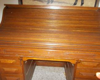 Large roll top desk