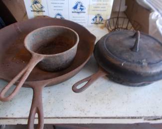 Cast iron cookware
