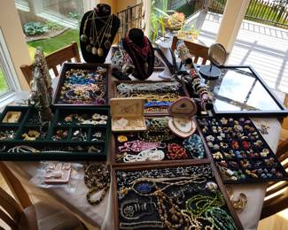 Huge vintage jewelry collection - many signed pieces