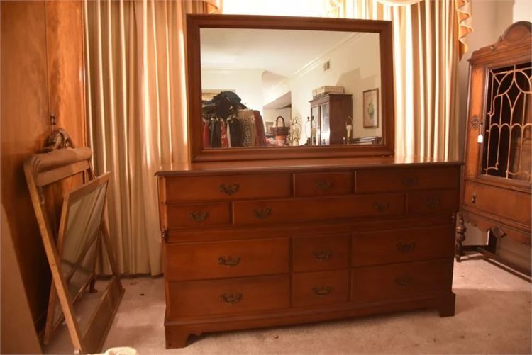 Atlanta Vintage Furniture Artwork and Decor starts on 5/10/2024