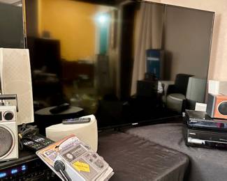 Few TV Screens / different sizes