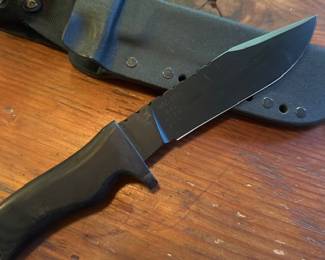 Mad Dog SEAL AKAT A884!!!!  Rare A Series!  With numbered original sheath. 