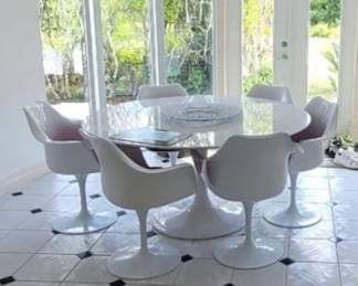 MCM White Oval Table & 6 Chairs