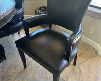 60" Round Pedestal Dining Table & Chairs