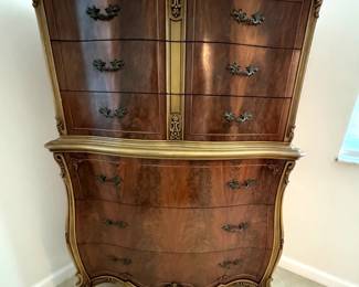 1920's French Karges Bedroom Set Tall Dresser, Dresser with mirror & 2 nightstands & Queen Bed