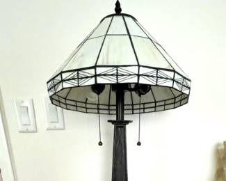 1920's French Karges Bedroom Set Tall Dresser, Dresser with mirror & 2 nightstands & Queen Bed