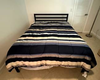 CastleBeds Modern Queen Size Black Frame