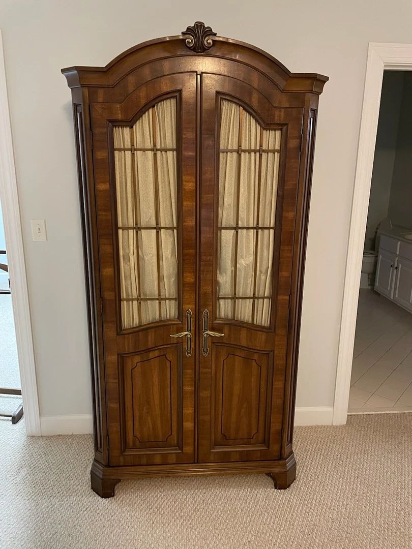 Venetian Style Dresser Cabinet