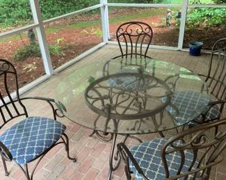 Outdoor Patio Table And Chairs