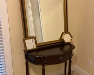 Foyer Table With Mirrors