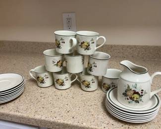 24 Piece Royal Dalton Glassware 