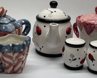 Collection of Teapots, Kitchen Ceramics
