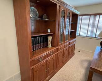 Display cabinet 