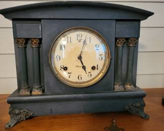 Antique mantle clock (Sessions)