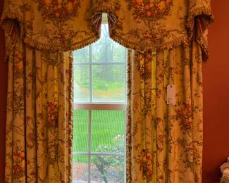 Curtains with valance 
