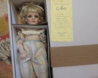 Amy porcelain doll, 1992 perfect condition 