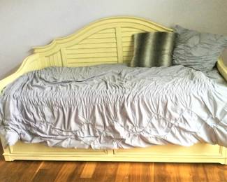 Paula Deen Steel Magnolia Daybed