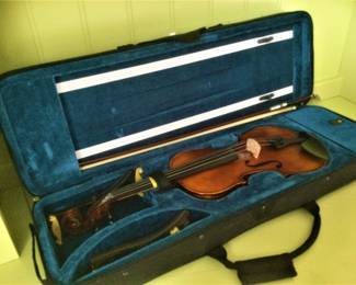 Student Violin/Bow/Case