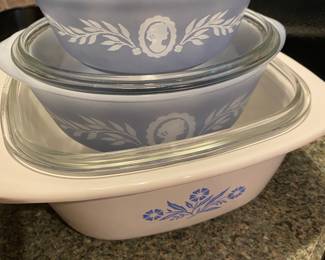 Vintage Cameoware Oven Ware. Corning Ware Blue Corn Flower