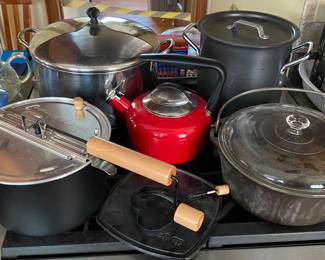 Cookware. Crate Barrel Popcorn