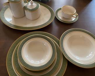 Vintage Franciscan 7 Piece Place Setting, Antique Green 