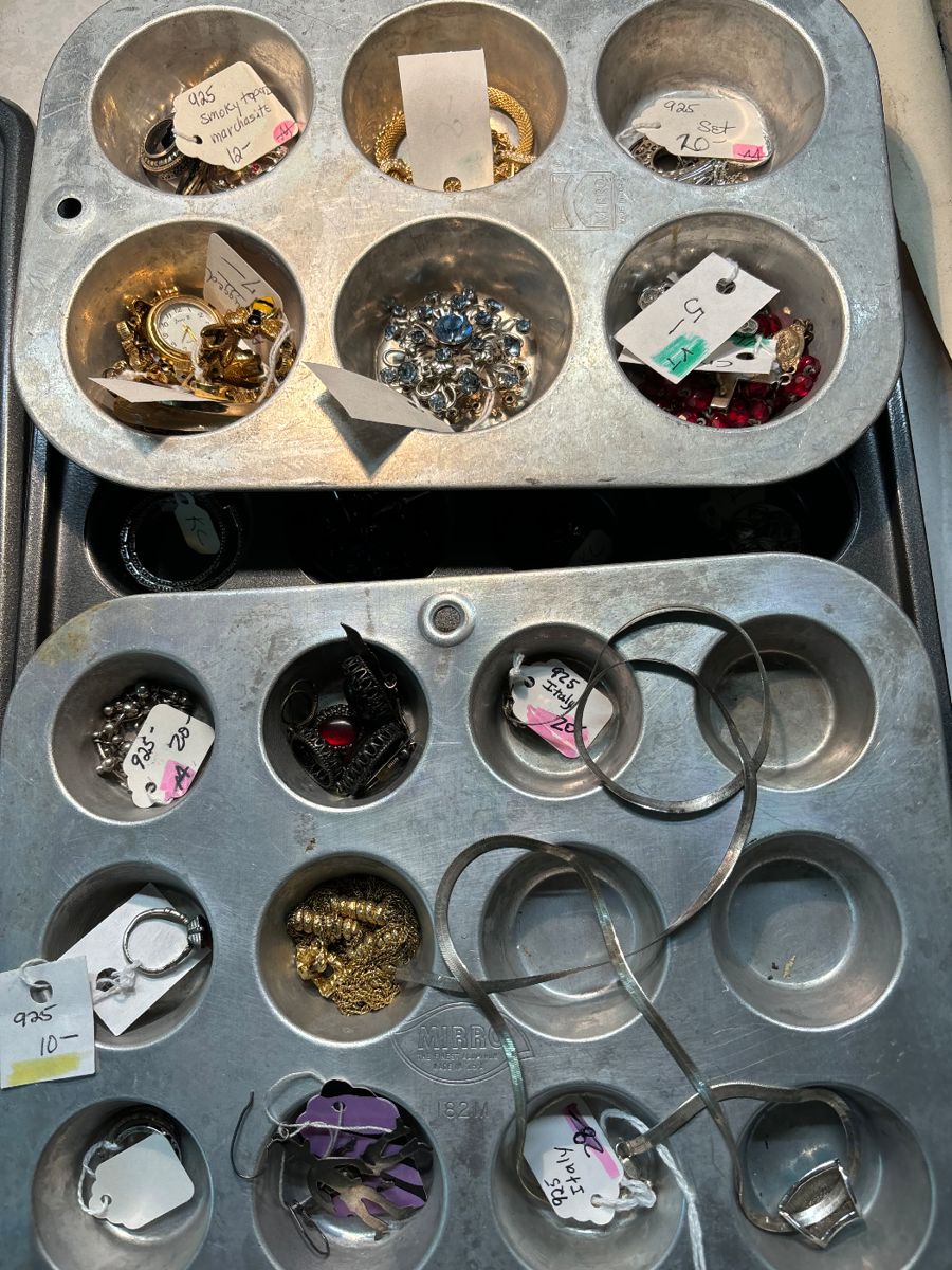 Amy Alfeld Estate Sales Godfrey moving sale starts on 5/15/2024