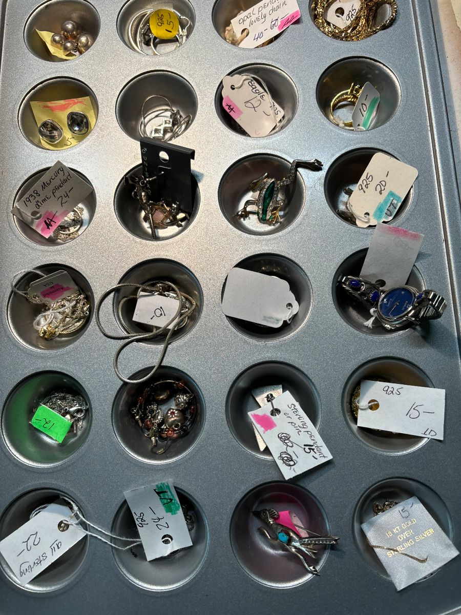 Amy Alfeld Estate Sales Godfrey moving sale starts on 5/15/2024