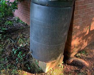 Rain barrel