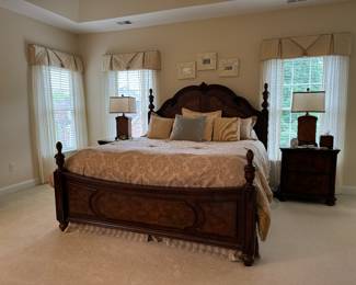 Pulaski Ashton Park Eastern King Poster Bed with Matching Pulaski Ashton Park 2 Drawer End Tables