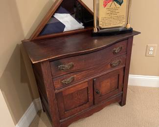Antique Oak 2 Drawer / 2 Door Washstand (30"W x 16"D x 28"H)