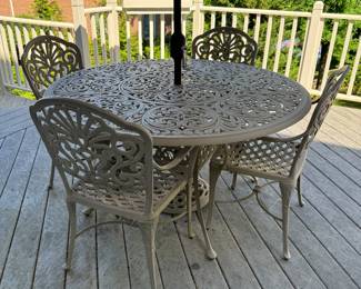 Hanamint Outdoor Cast Aluminum Round Table (54"D x 29"H) & 4 Armchairs 