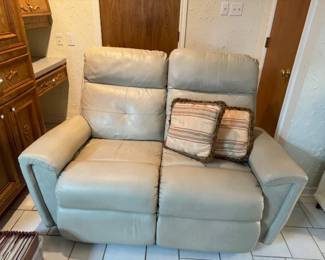 Ivory electronic  double recliner 
