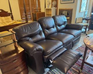 LA-Z- Boy Leather Lounger