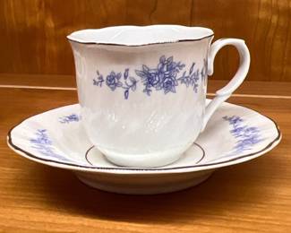 Lynn's fine china tea cup