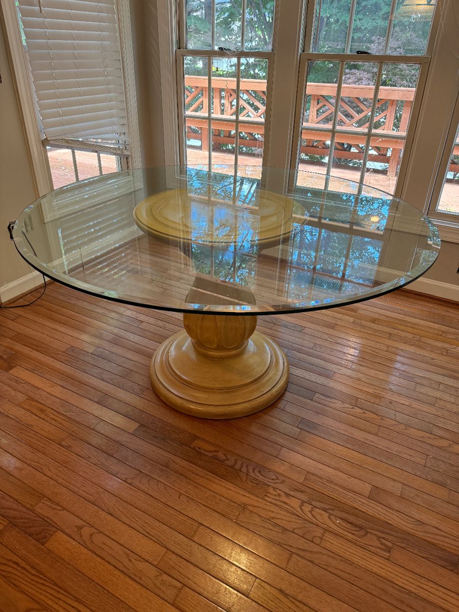 Bernhardt Glass Top Pedestal Dining Table (56"D x 29-1/2"H)