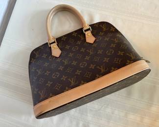 Reproduction Louis Vuitton Leather Handbag
