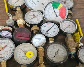 LOT OF GAUGES