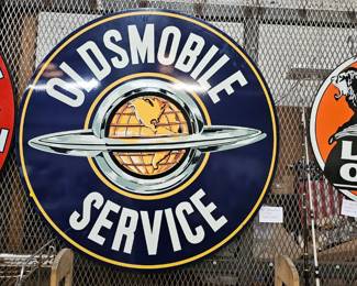 METAL OLDSMOBIULE SIGH