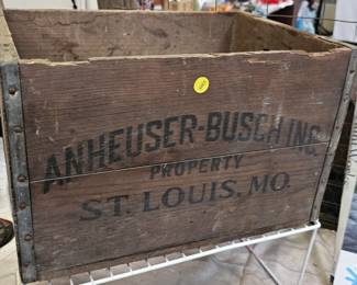 VINTAGE WOODEN ANHEUSER BUSCH CRATE