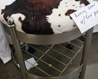ROLLING STOOL