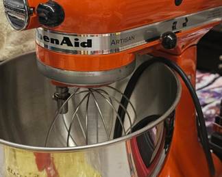 KITCHEN AID STAND MIXER